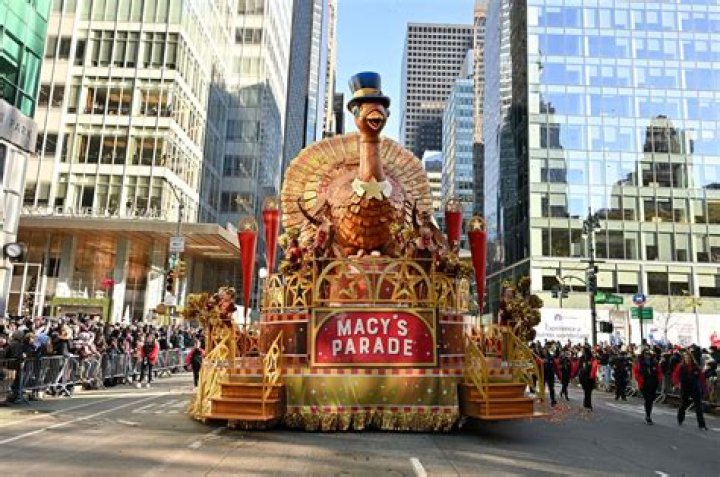 Macy’s Thanksgiving Day Parade 2016 — PICS