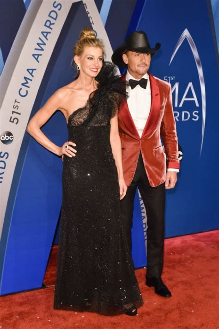 2017 CMA Awards’ Hottest Couples — PICS