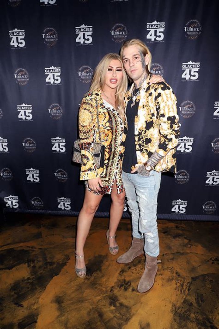 Melanie Martin Opens Up – Hollywood Life