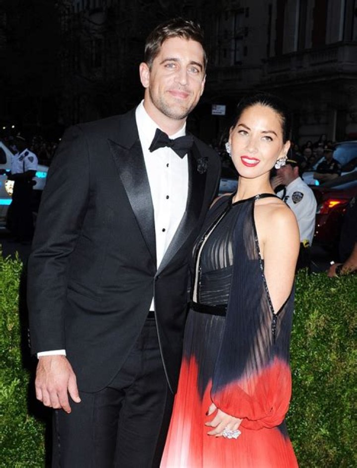 Olivia Munn & Aaron Rodgers: Pics – Hollywood Life