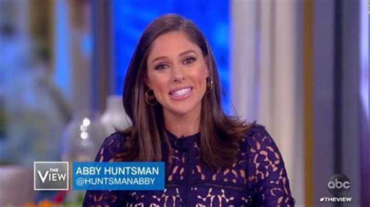 Abby Huntsman Leaving ‘The View’ After 1.5 Years: Focusing On Dad’s Political Campaign