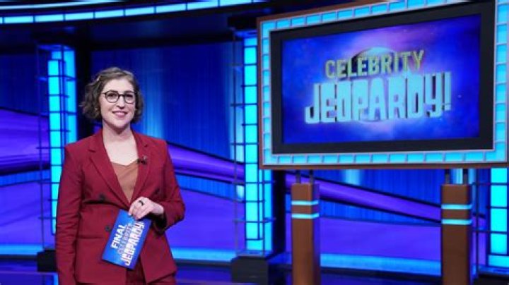 Alex Trebek Recites Lizzo’s ‘Truth Hurts’ For ‘Jeopardy!’ Question – Hollywood Life