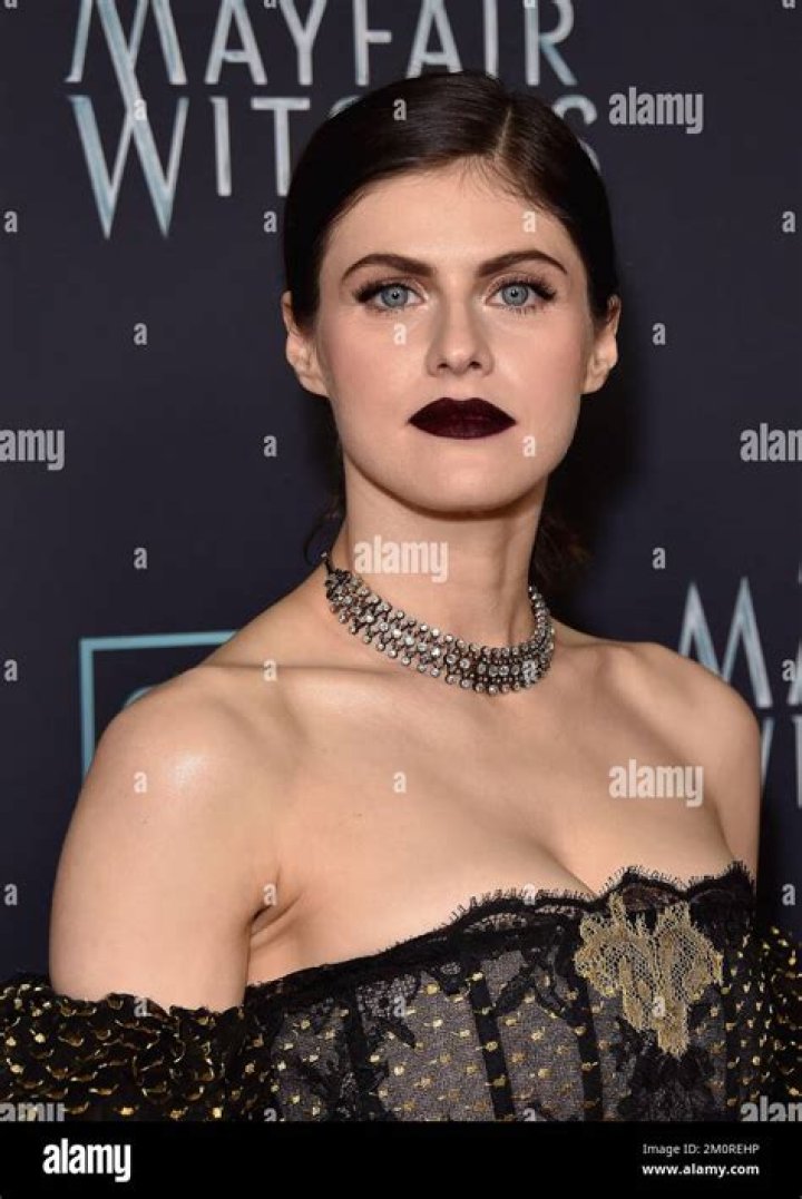 Alexandra Daddario’s Sheer Black & Gold Dress Mayfair Witches Premiere – Hollywood Life