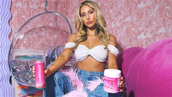 Alix Earle Shares Workout Routine & Talks Mental Health (Exclusive) – Hollywood Life