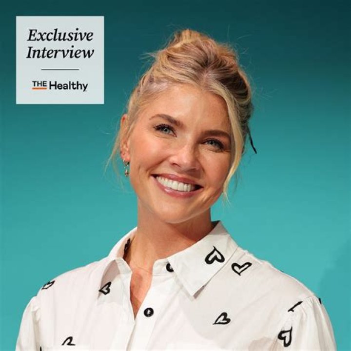 Nick Cordero’s Widow, Amanda Kloots, Cries & Claps Back At Trump For ‘Don’t Be Afraid Of COVID’ Tweet