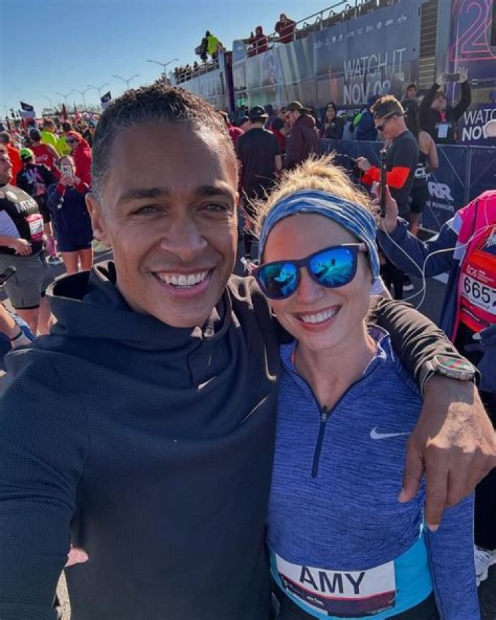 Amy Robach & T.J. Holmes Run In NYC Half-Marathon – Hollywood Life