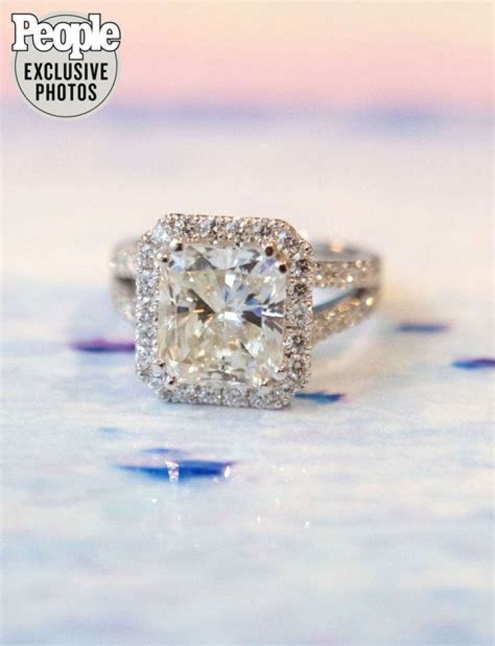 See Her Engagement Ring – Hollywood Life