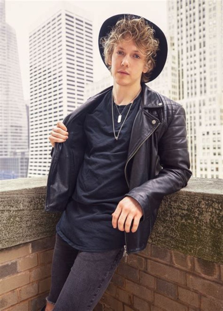 Andrew Polec: Pics Of The Actor