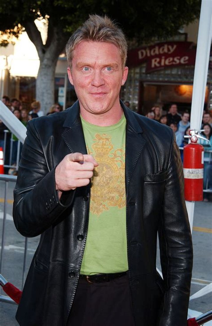 Anthony Michael Hall Young: Photos – Hollywood Life