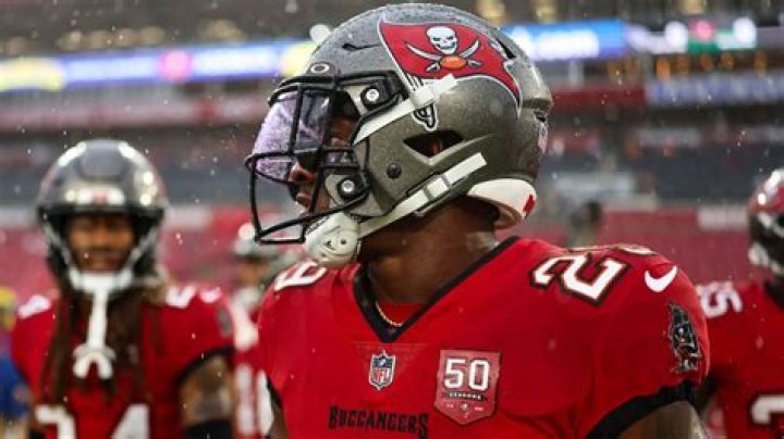 NFL Star Antonio Brown Takes Off Shirt & Leaves Field Mid-Game: Coach Says He’s ‘No Longer A Buc’