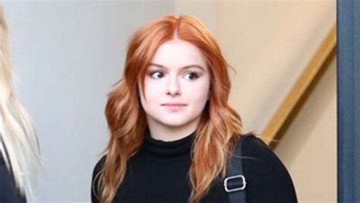 Ariel Winter Dyes Her Hair Red Again — Before & After Pics – Hollywood Life