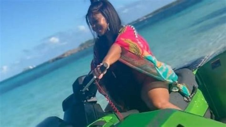 Ashanti In String Bikini On Jet Ski: Video – Hollywood Life