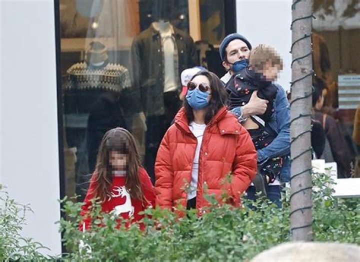Ashton Kutcher & Mila Kunis Go Holiday Shopping With Kids Dimitri, 8, & Wyatt, 6: Photos