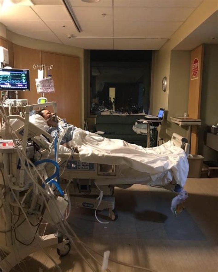 Bam Margera Says He Was ‘Pronounced Dead’ After Hospitalization – Hollywood Life