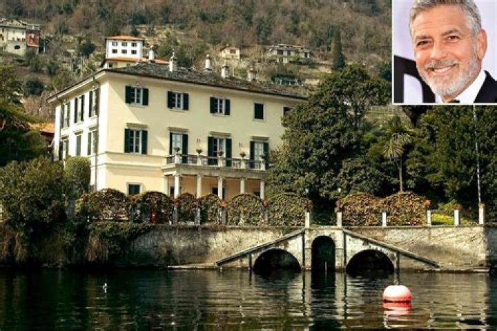 Barack Obama Joins George Clooney In Lake Como During Family Vacation – Pics