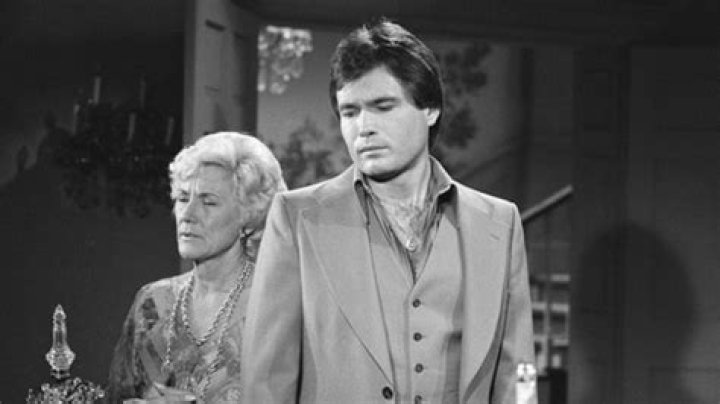 ‘The Young And The Restless’ Actor Dies At 63 – Hollywood Life