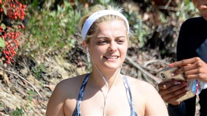 Bebe Rexha Goes Makeup-Free & Rocks Bikini On Beach In Hawaii – Hollywood Life