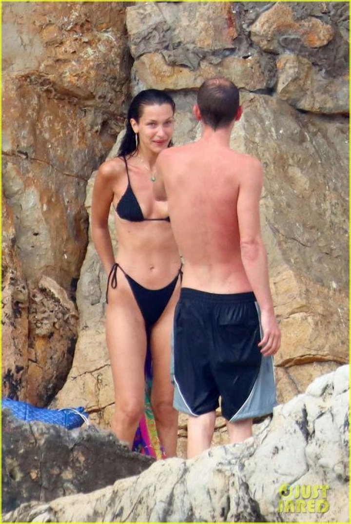 Bella Hadid Rocks Pink Bikini In Marc Kalman Kissing Photos – Hollywood Life