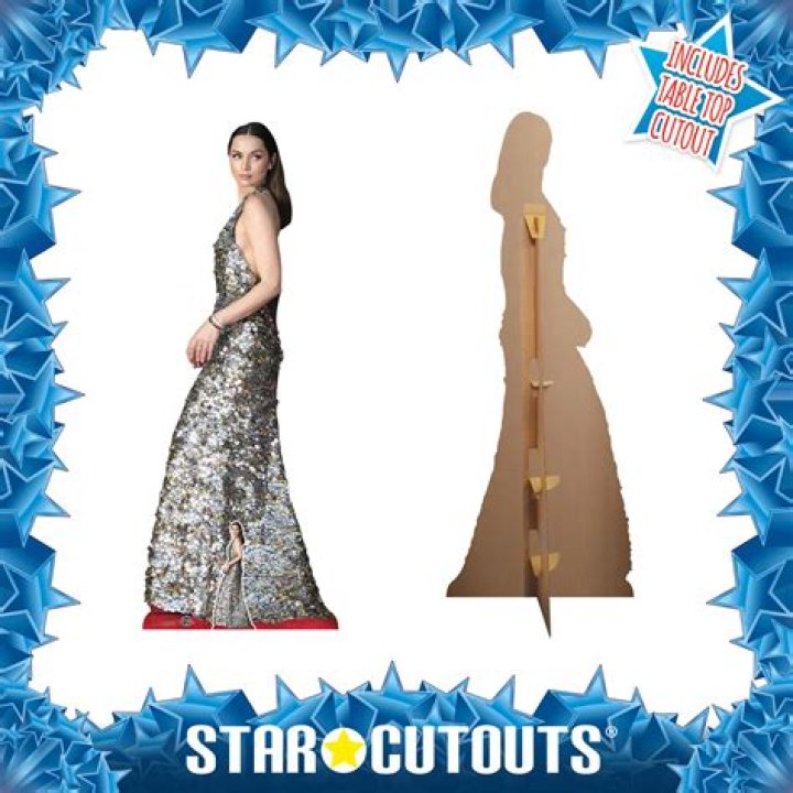 Cardboard Cutout Of Her Gets Put In Trash – Hollywood Life