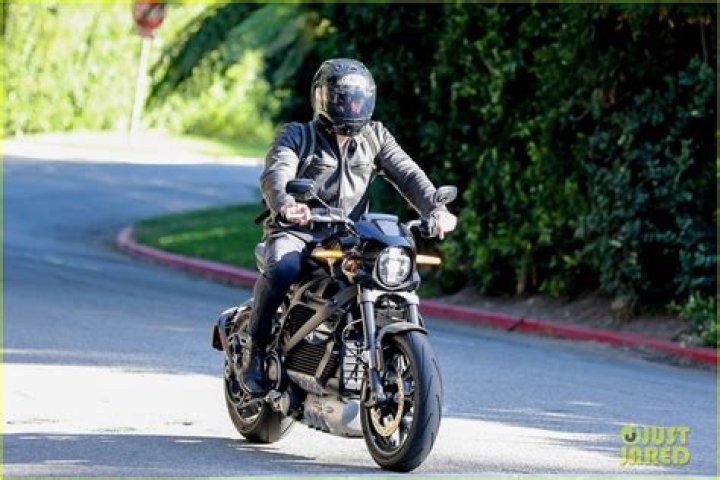 Ben Affleck Seemingly Races Over To J.Lo’s L.A. Home On Motorcycle After Vegas Trip — See Pics