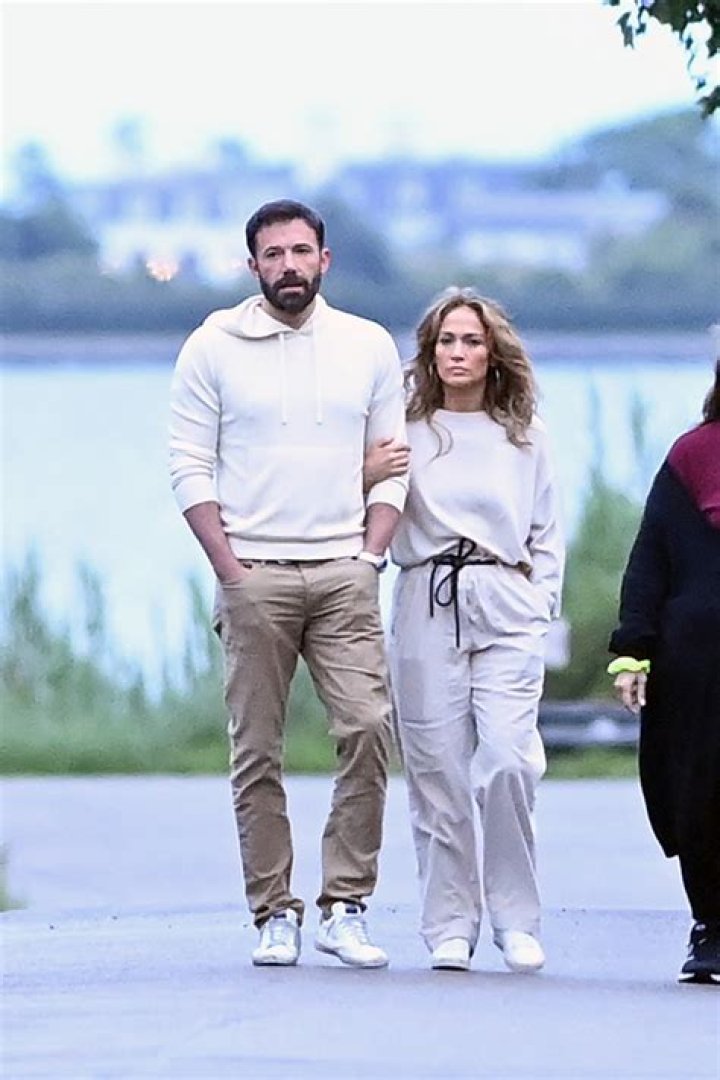 Ben Affleck Jokes About Skinny-Dipping With J.Lo: ‘We Were Naked In The Pool’