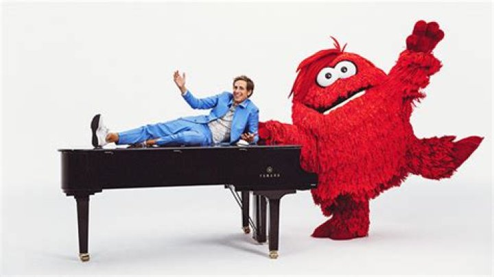 Ben Rector’s Video For ‘Sunday’ Features A Muppet & Snoop Dogg – Hollywood Life