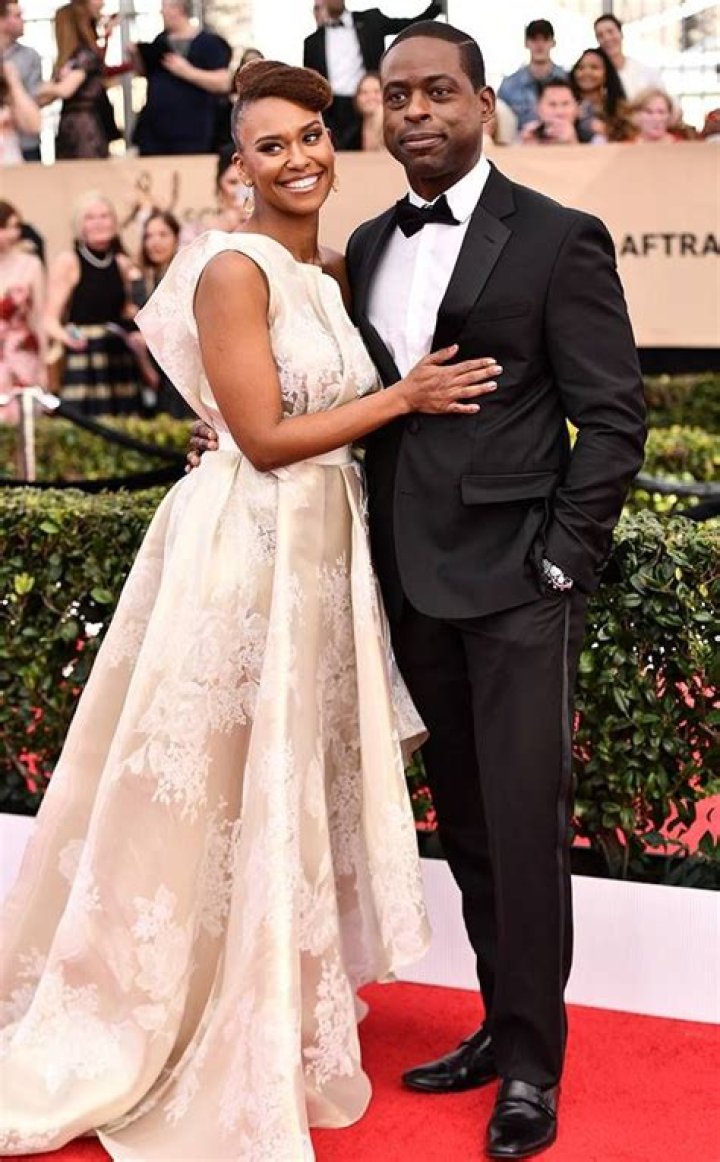 Best Couples At SAG Awards 2017 –Chrissy Teigen, John Legend & More