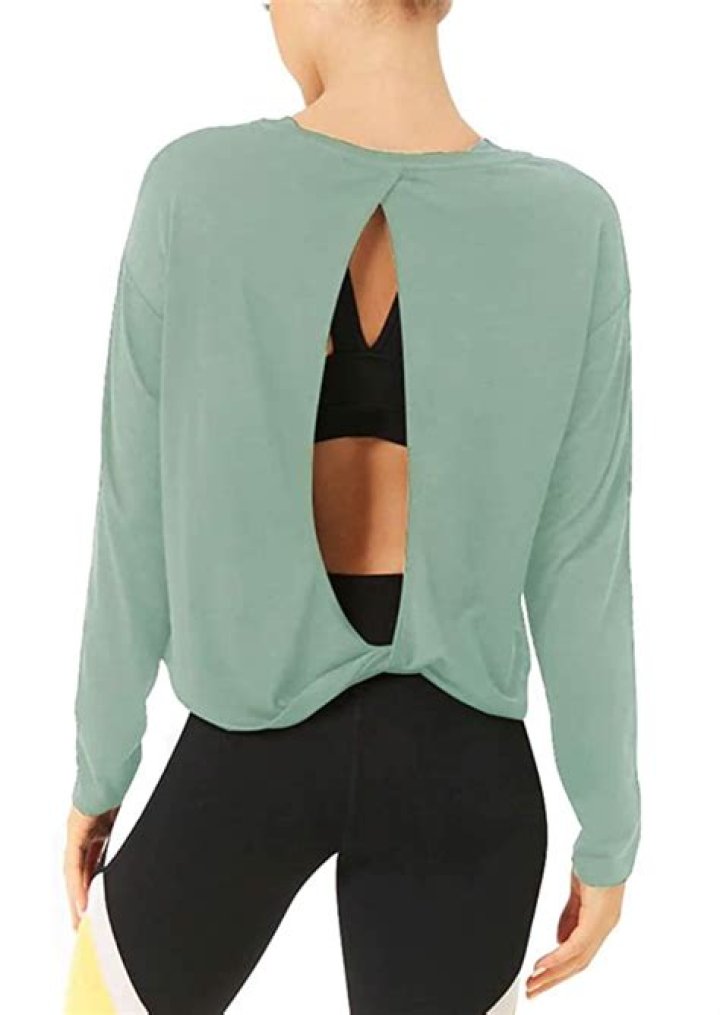Over 3.5k People Swear By This Long-Sleeve Cutout Top That’s Perfect For Yoga