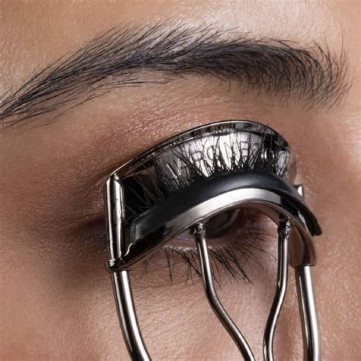 6 Eyelash Curlers Under $20 That You Need To Get A Major Lash Lift