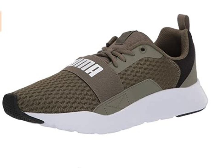 These 5 Puma Sneakers Loved By Celebs Like Selena Gomez & Rihanna Are On Sale For Less Than $65