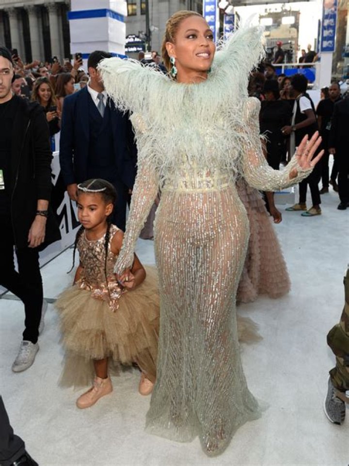 Beyonce & Blue Ivy’s Matching Style Explained By Michael Costello – Hollywood Life