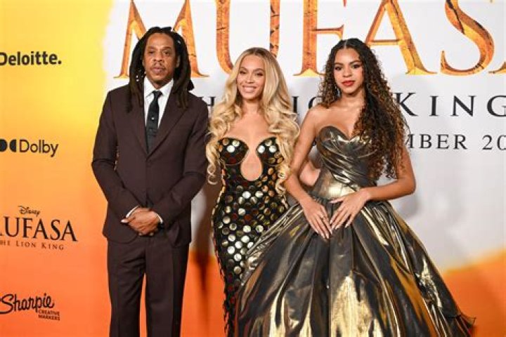 Beyonce Checks on Daughter Blue Ivy at ‘Renaissance’ Premiere in Video – Hollywood Life
