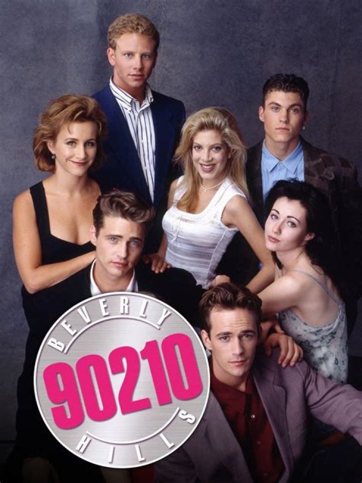 ‘BH90210’: All The Ways The Cast Paid Tribute To Luke Perry In The Series Premiere Of Reboot