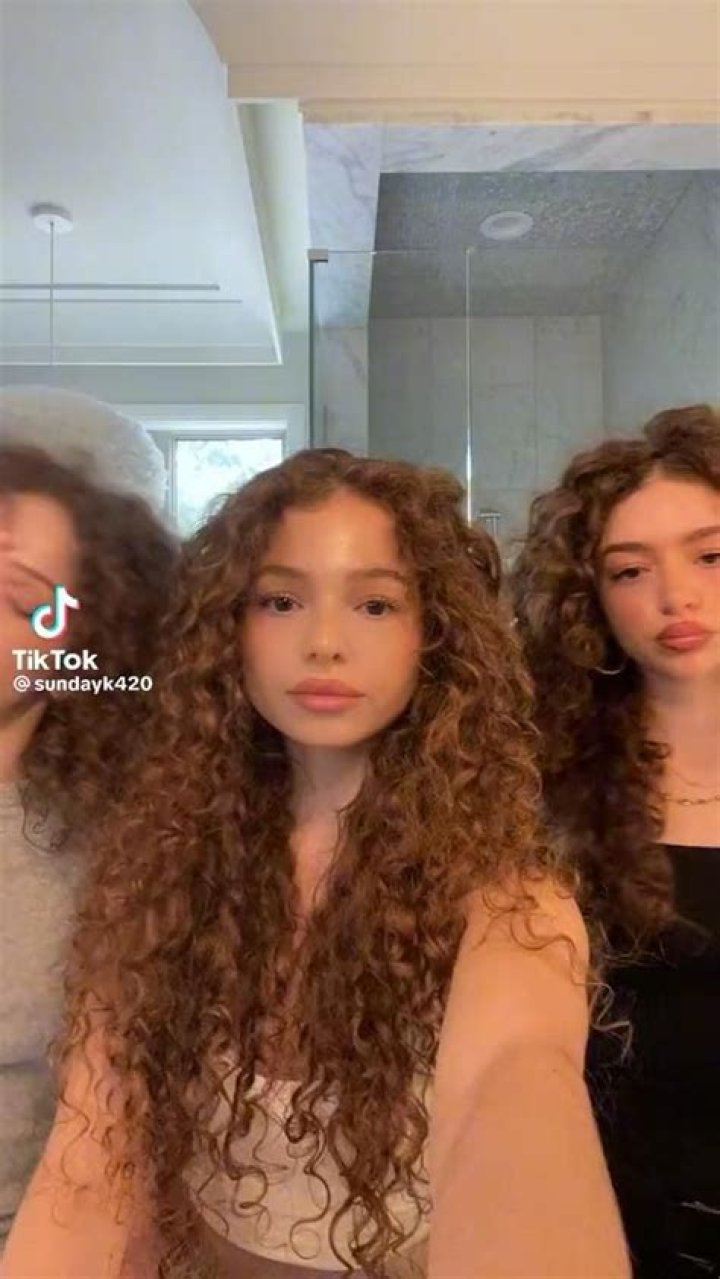 Bianka Bryant Does I’m So Pretty Challenge On TikTok — Watch – Hollywood Life