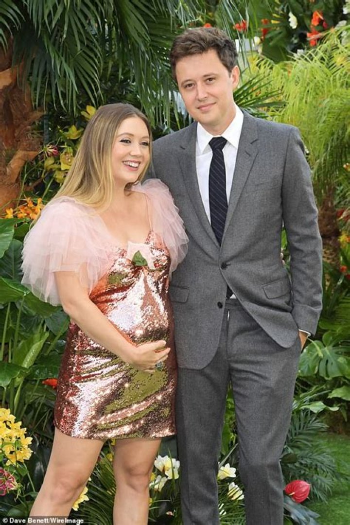 Billie Lourd Welcomes Baby Boy With Fiance Austen Rydell After Secret Pregnancy — See Sweet 1st Pic