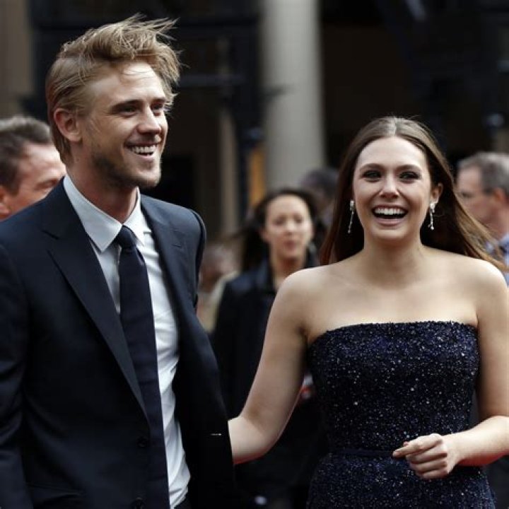 Couple Breaks Off Engagement – Hollywood Life