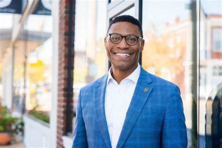 Brian Williams — Photos