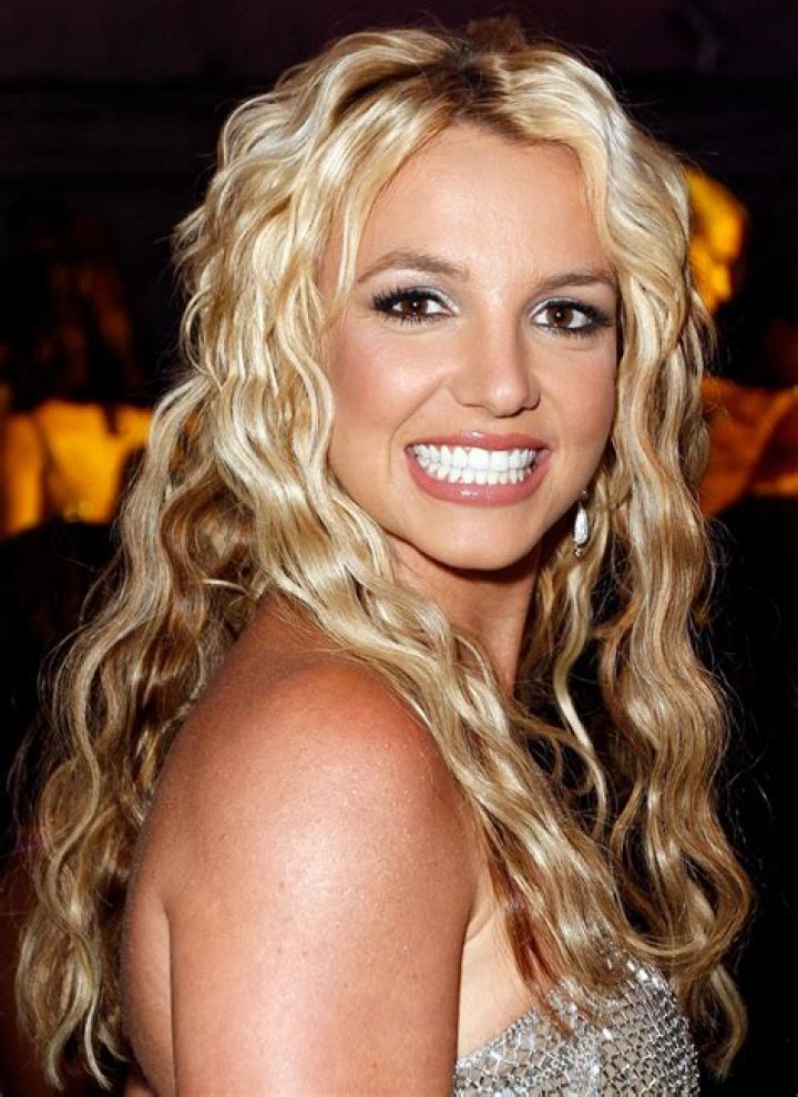 Britney Spears Goes Back To Blonde & Admits They Have ‘More Fun’ After 5 Weeks As A Brunette