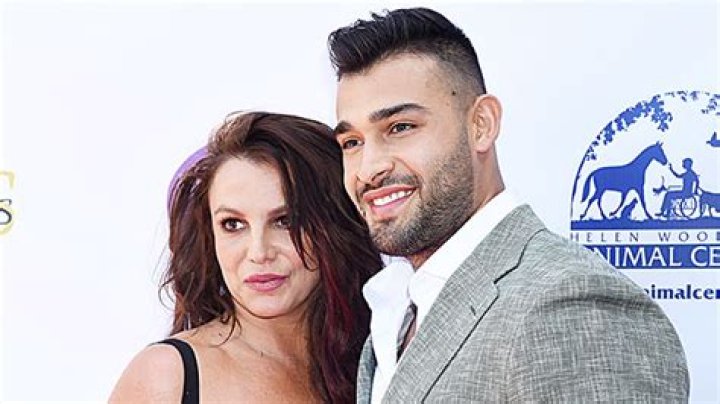 See Her Romantic Timeline – Hollywood Life