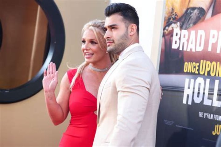 Britney Spears Reacts To Sam Asghari’s New Buzz Cut: Photos – Hollywood Life