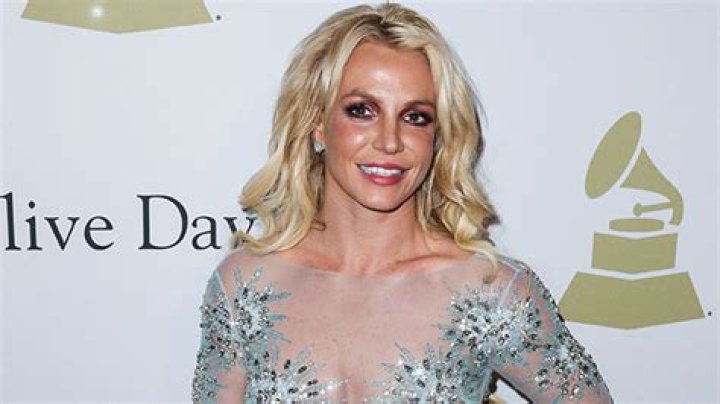 Britney Spears Poses For New Photo Without A Shirt On As She Sounds Off On ‘Body Image’