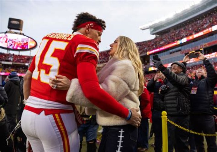 Brittany Mahomes Passionately Kisses Patrick Before He Hits The Field To ‘Pregame’: Photos