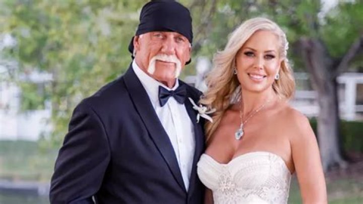 Brooke Hogan Skips Dad Hulk Hogan’s Wedding to Sky Daily – Hollywood Life