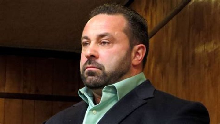 Why Joe Giudice Will Probably Never Be Allowed Back Into U.S. To See Daughters If He’s Deported