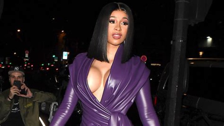 Cardi B Dances With Offset & Rocks Purple Outfit At Miami Club: Watch – Hollywood Life