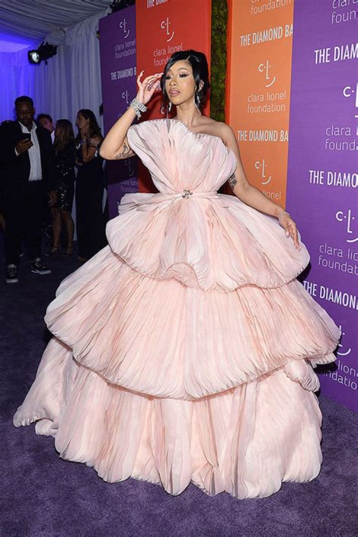 Photos Of Her Sexiest Looks – Hollywood Life