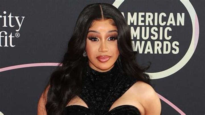 Cardi B Reacts to Fan Speculation That She’s Reconciled With Offset – Hollywood Life