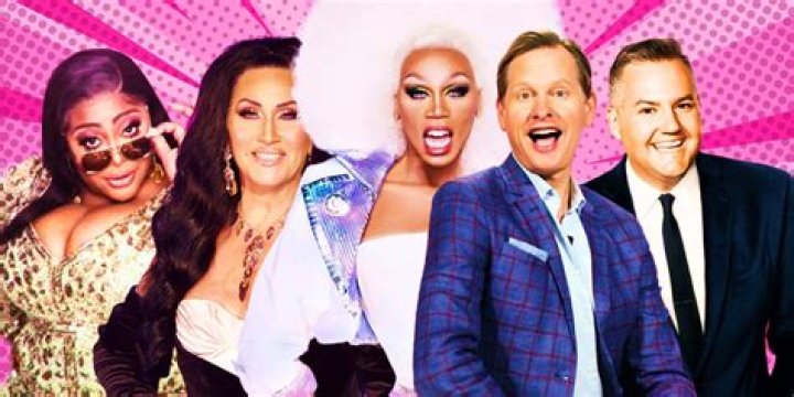 Carson Kressley Reveals What Makes A ‘Good Queen’ & Teases Upcoming Celeb Judges On ‘RuPaul’s Drag Race’