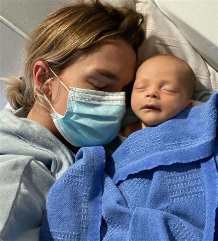 Casey Goode’s Newborn Son Tests Positive For COVID-19 — See Post – Hollywood Life