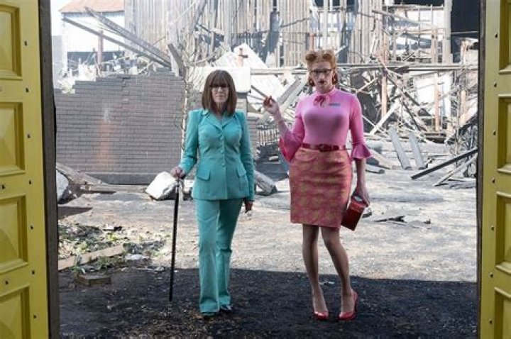 Catherine O’Hara’s Roles Then & Now — Photos – Hollywood Life